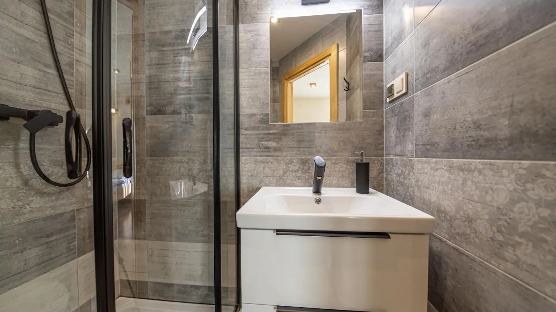 Apartamenty I Pokoje Goscinne Wajdowka Zakopane